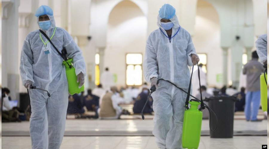 Suudi Arabistan'a giri� yasa�� uzad�