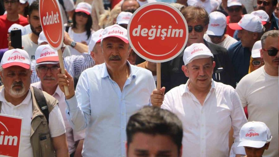 Tanju �zcan y�r�y��e ba�lad�