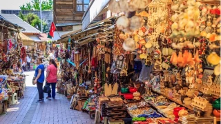 Tarihin iinde bir zanaat dura: ekiciler ars