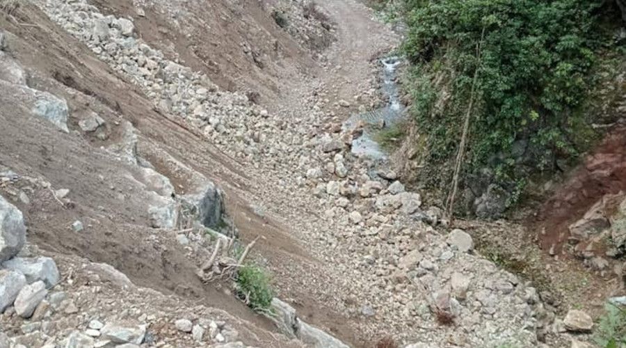 Taş ocağında korkutan patlama
