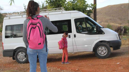 Taşımalı eğitimde liseye giden ablasını servise almıyorlar