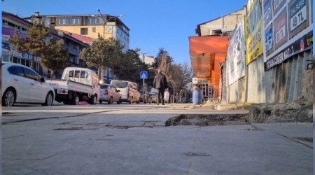 Tatvan'da harita maviye döndü