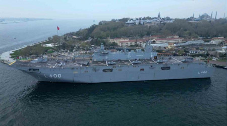 TCG Anadolu gemisine ziyaretçi akını