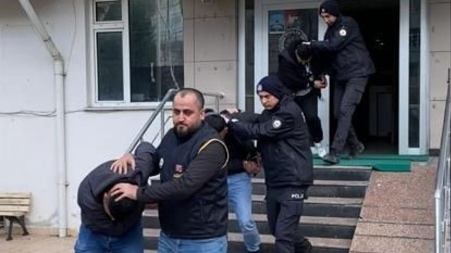 Tekirda�'da ev kundaklayan 3 ki�i yakaland�