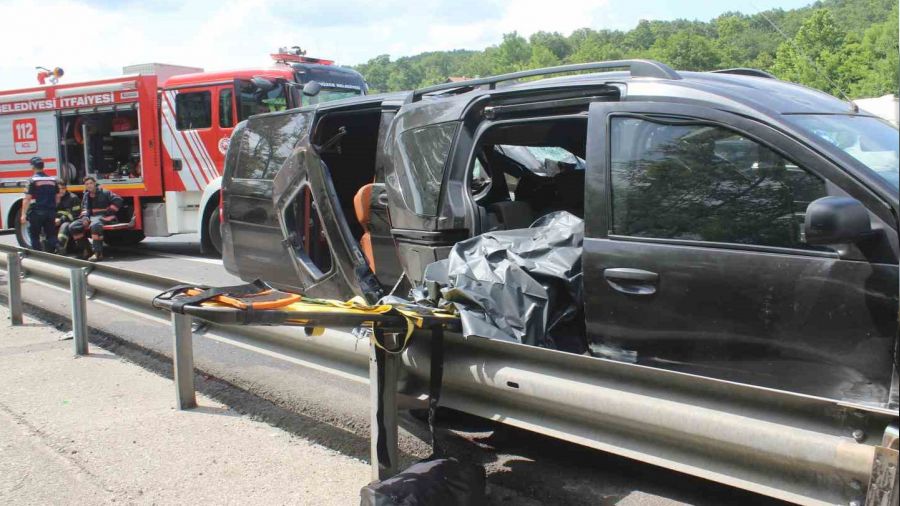 TEM'de feci kaza: 2 �l�