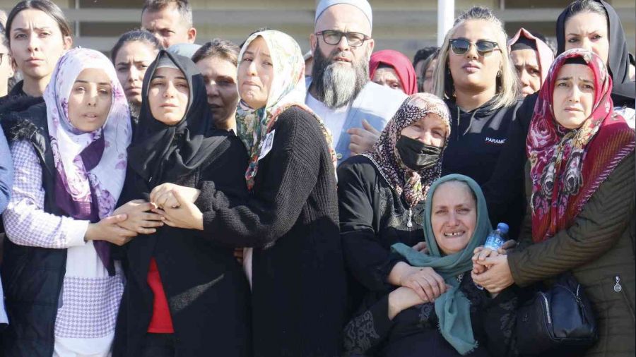 Terör kurbanı minik Ecrin ve babasının cenazeleri Adana'ya getirildi