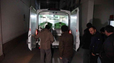 Tokat'ta 3 kii tabanca ile vurulmu olarak bulundu