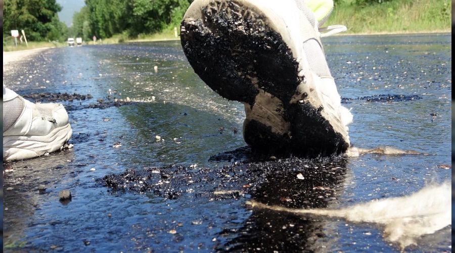 Tokat'ta scak hava asfalt eritti