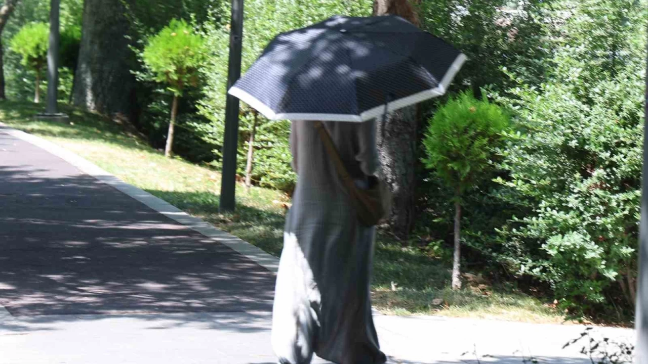 Tropikal gece s�cakl�klar� bir s�re daha uyku b�lecek