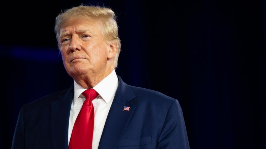 Trump'a casusluk suçlaması