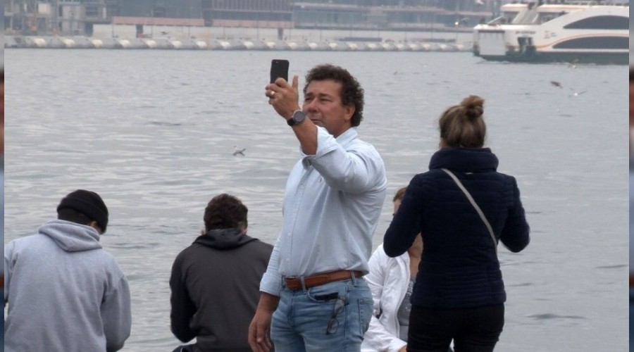 Turistlerin maskesiz mesafesiz İstanbul keyfi