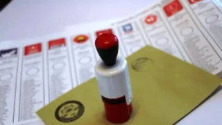 Üç ilde sandık kuruldu. AK Parti 4, MHP ve CHP birer belde kazandı