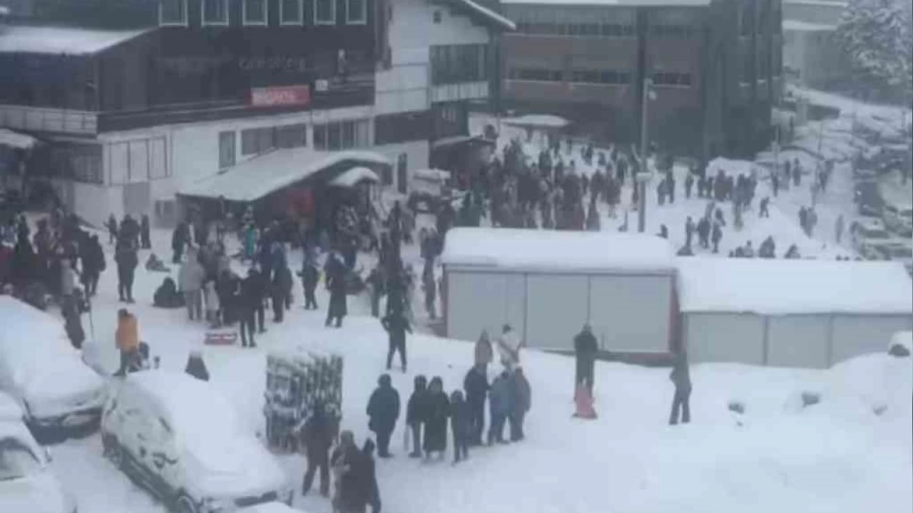 Uludağ'da otelde yangın ihbarı...