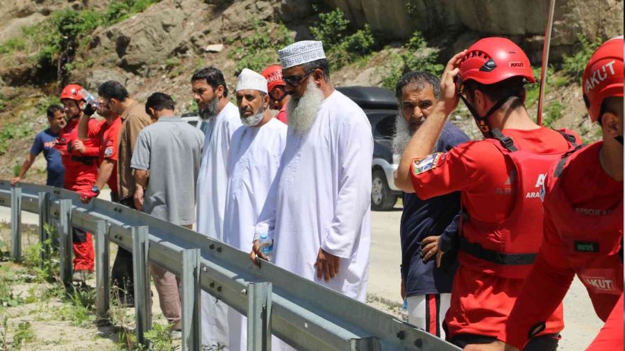 Ummanl turist 3 gndr aranyor