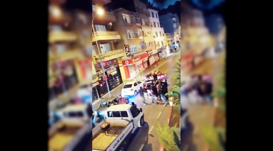 �mraniye�de magandalar yol kapatt�