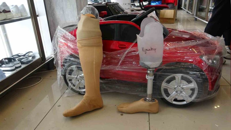 Unutulan e�yalar aras�nda protez bacakta var