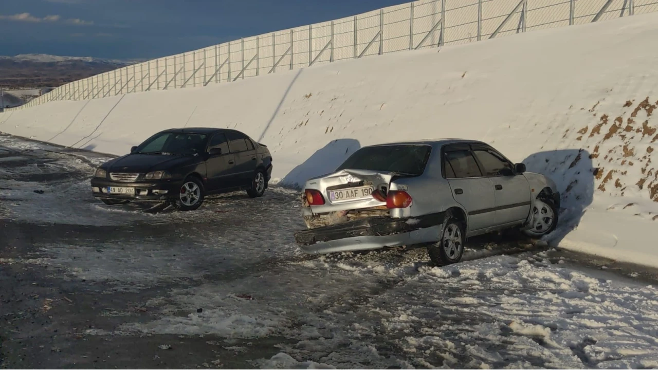 Van'da zincirleme kaza