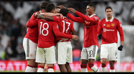 Weghorst'lu United ilk kupasını kazandı