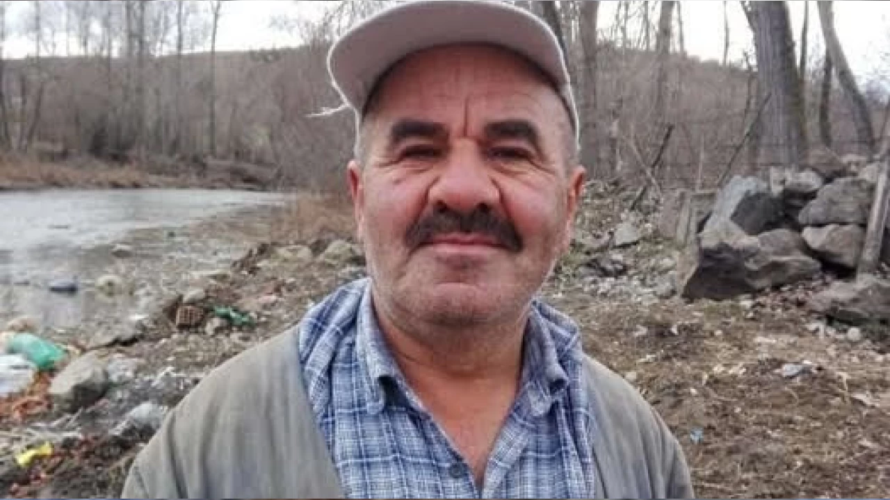 Yaşlı adam, yem karma makinesine kapıldı