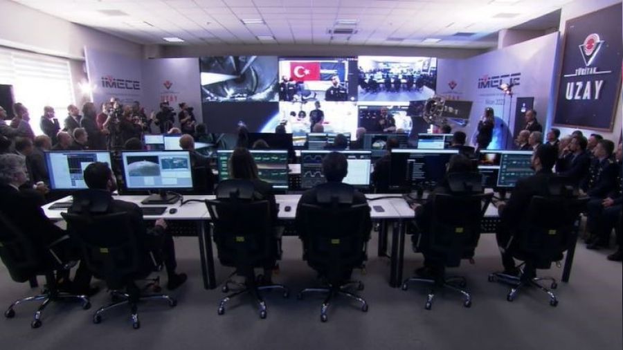 Yerli uydu �MECE uzaya f�rlat�ld�