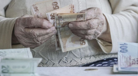 Yıllar da hükümet de emeklinin aleyhine çalışmış