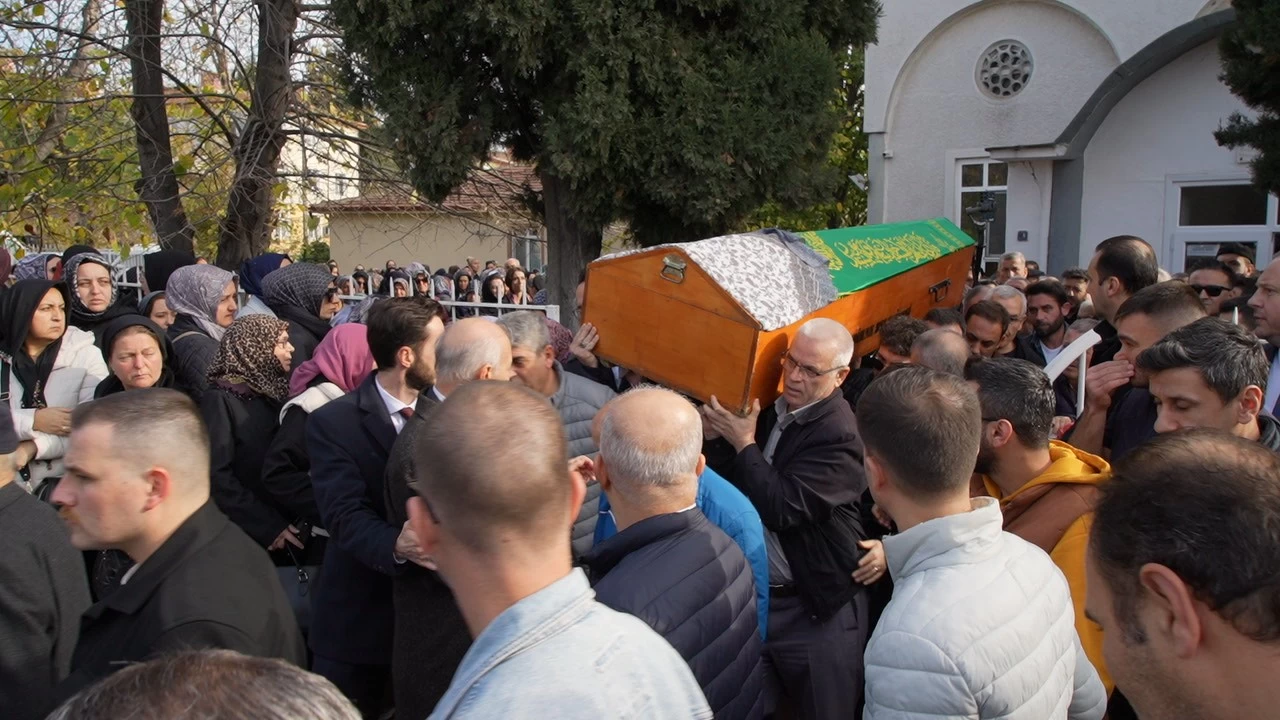 Yksekten derek len avukat son yolculuuna uurland