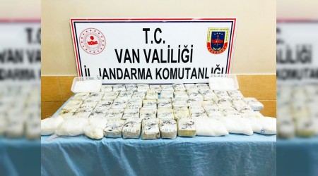 Zehiri at sırtında yurda sokmuşlar