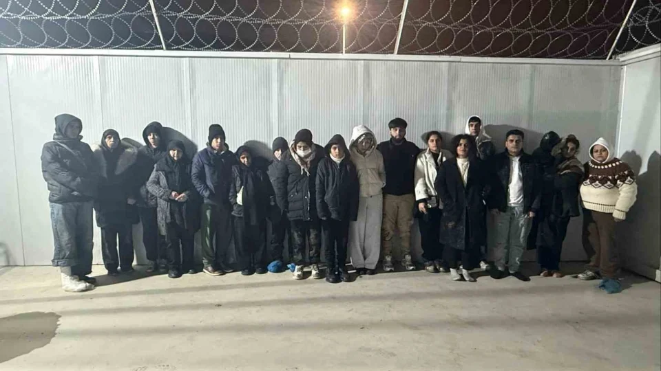 18 Afgan g��men T�rkiye'den ka�acaklard�... M�saade edilmedi