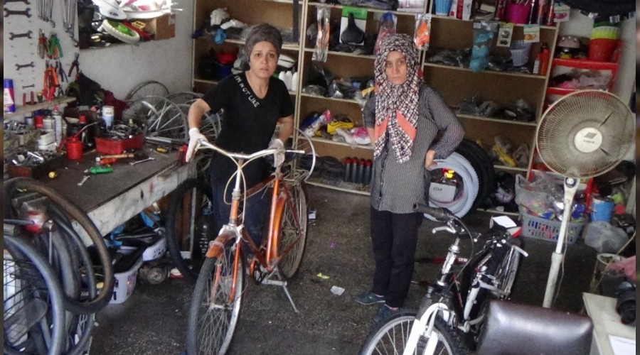 18 yıldır bisiklet tamirciliği yapıyorlar