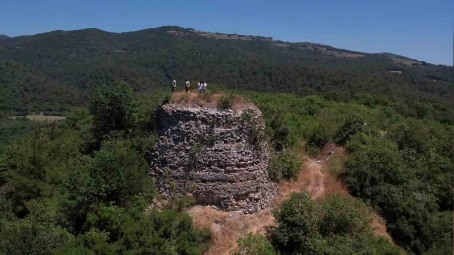 2 bin y�ll�k Kestelek Kalesi g�n y�z�ne ��kar�lmay� bekliyor