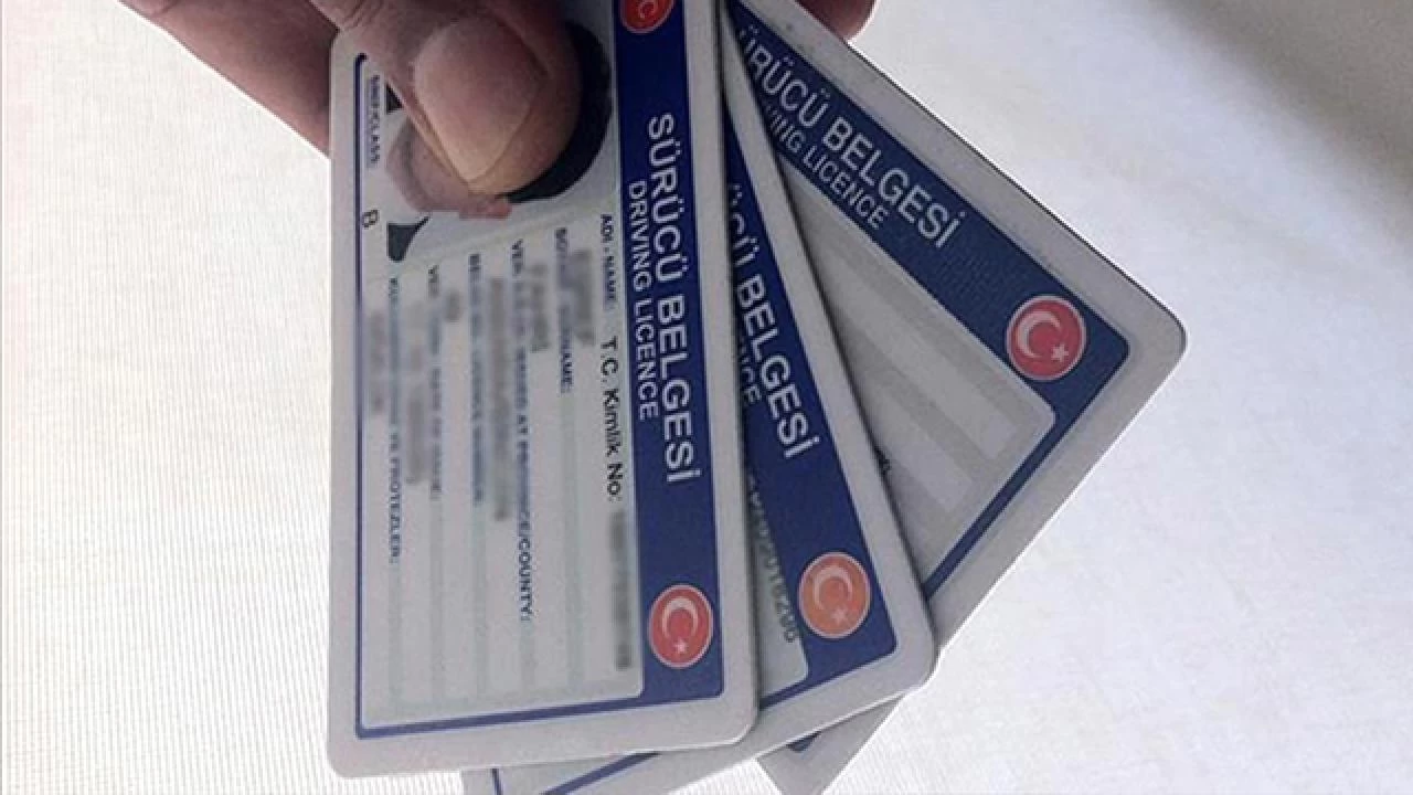 2 milyonu a�k�n ki�i s�r�c� belgesini yenilemedi