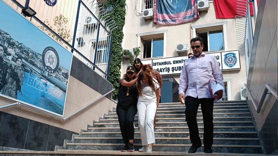 4 evden 436 bin liral�k ziynet �ald�lar 