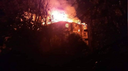 4 katlı binada korkutan yangın