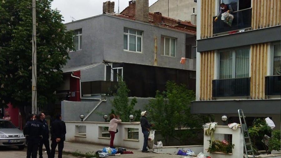 5 milyonluk evden 50 ton ��p ��kt�