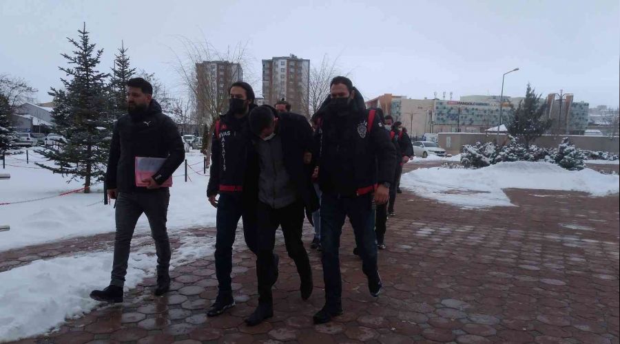 5 y�ld�r aran�yordu, betonla g�m�lm�� olarak bulundu