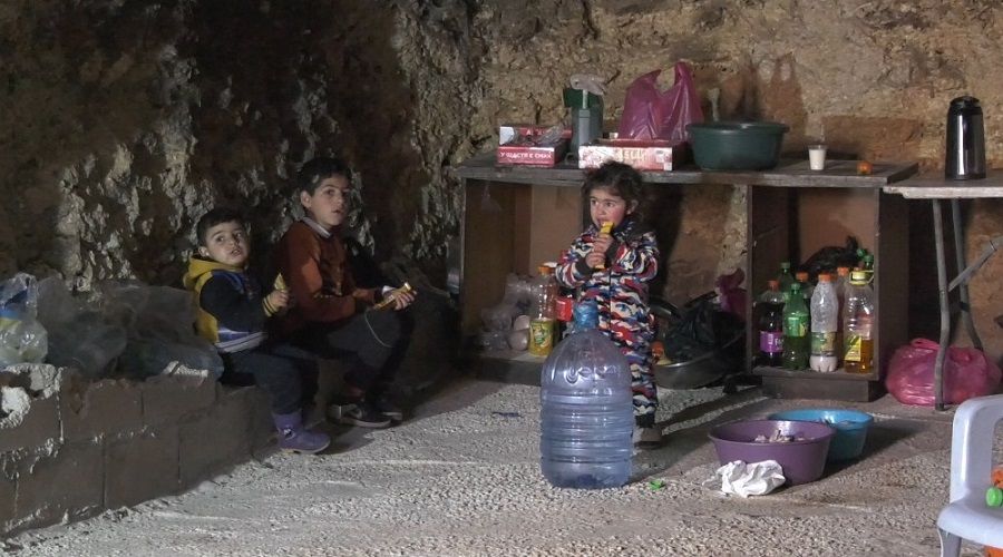 7 yıldır mağarada yaşıyorlar