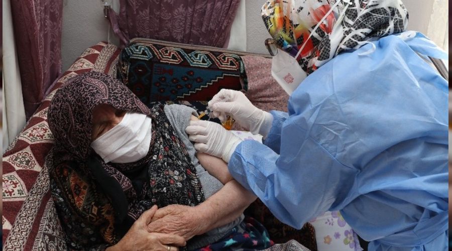 85 yaş üzeri vatandaşlar aşılanmaya başlandı
