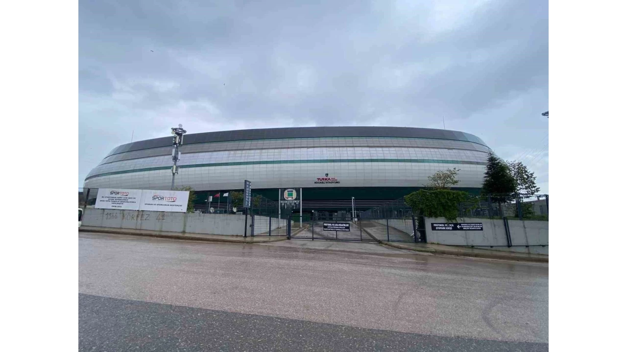 A Milli Futbol Takm, 17 yl sonra Kocaeli'de