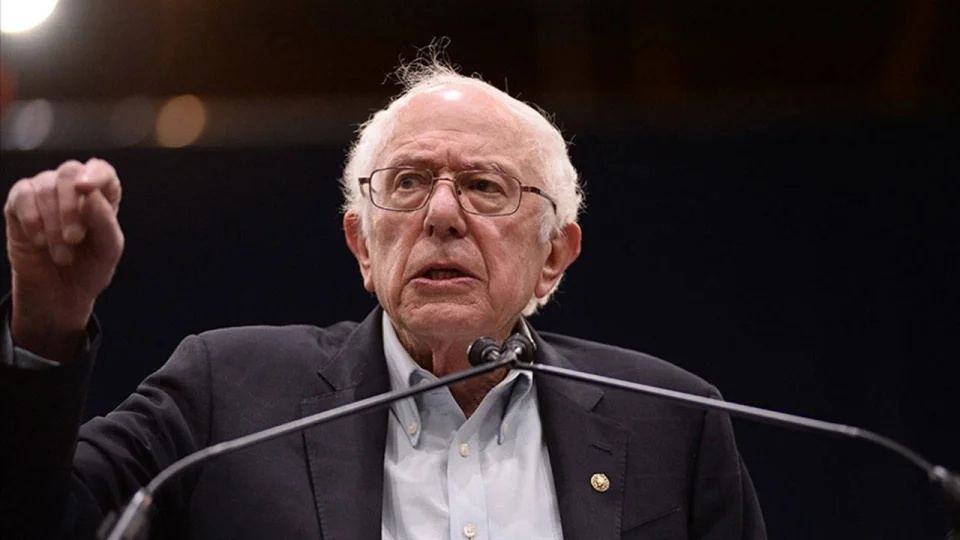 ABD'li Senat�r Sanders: Gazze'deki soyk�r�ma kar�� ��kmak, Yahudi kar��tl��� de�ildir