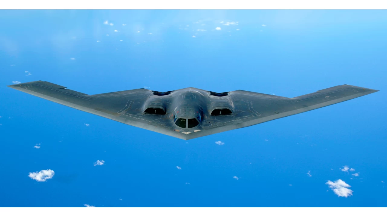 ABD'nin B-2 gizli bombardıman uçaklarının Guam Adası'na doğru hareket ettiği iddia edildi