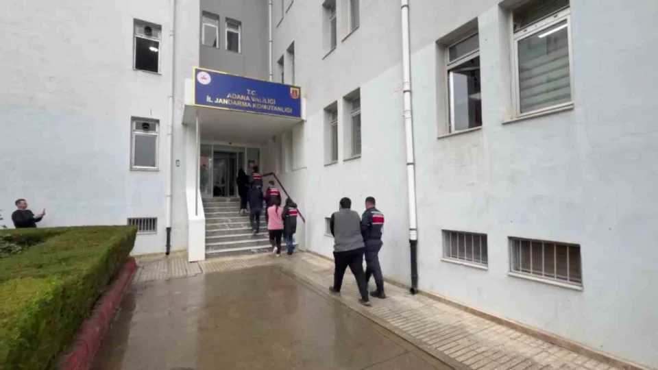 Adana merkezli 23 ilde 'yasa d��� bahis' operasyonu: 47 g�zalt�