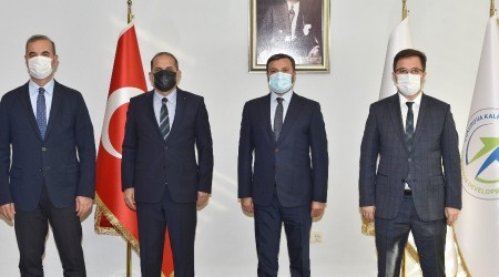Adana'da binlerce gence robotik kodlama eğitimi verilecek