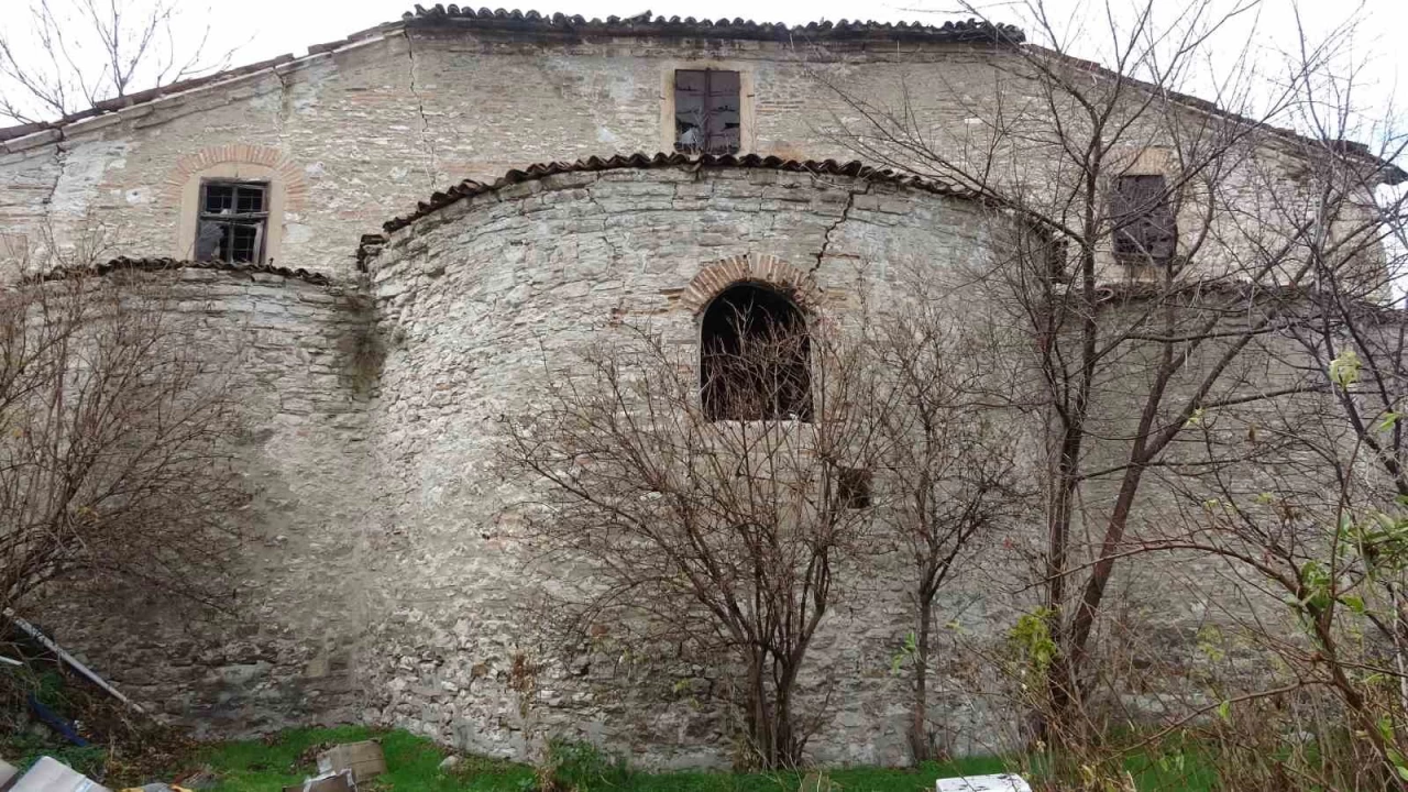 AKP iktidarı bir kiliseyi daha ayağı kaldırıyor