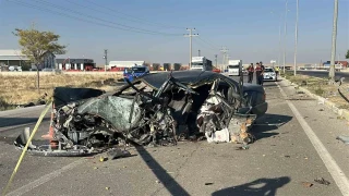 Aksaray'da feci kaza: 2 �l�, 2 a��r yaral�