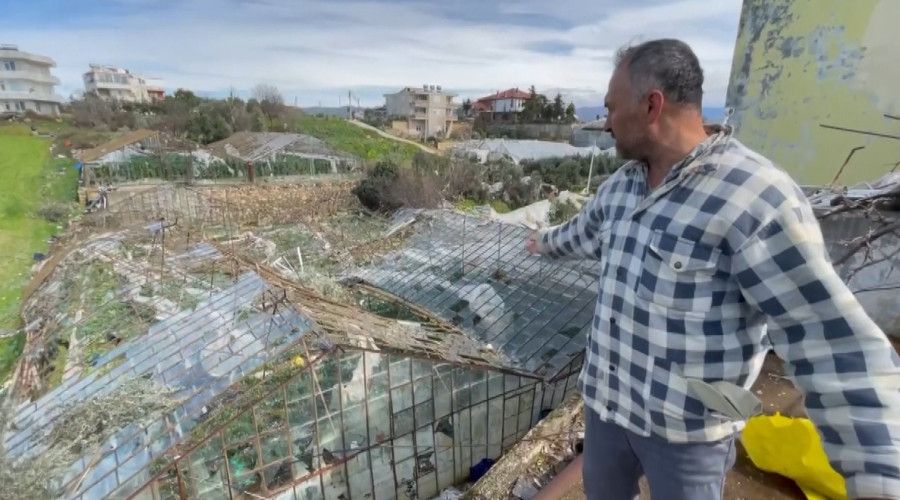 Alanya'da hortum yıktı geçti