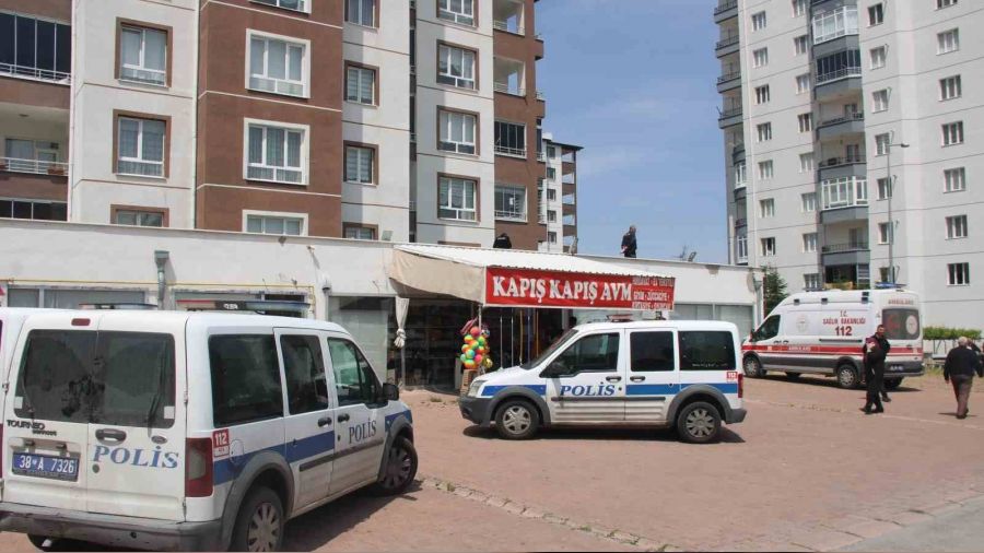 Anne ve 2 �ocu�u 13. kattan d��t�