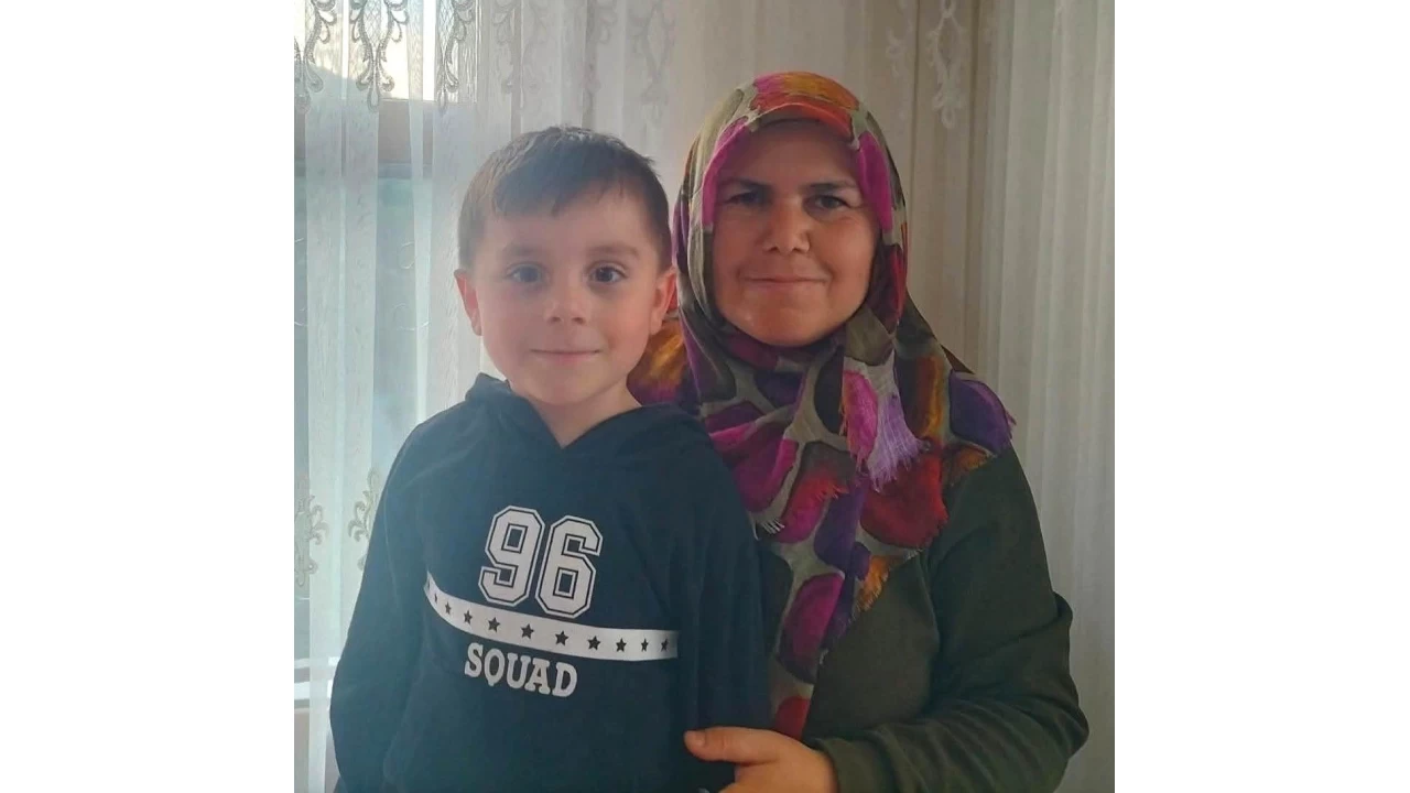 Annenin donarak, olunun derek ld zerinde duruluyor