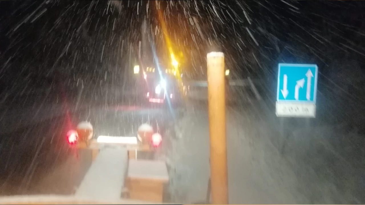 Antalya-Konya karayolunda kar ya����