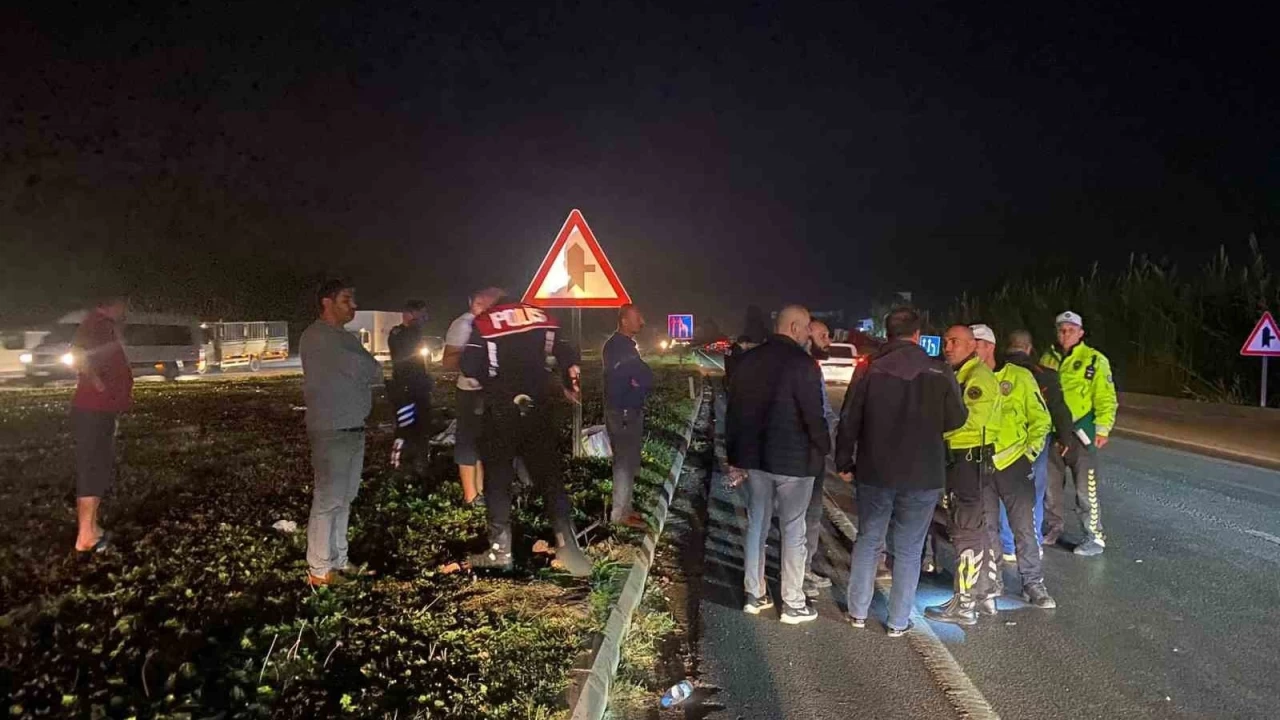 Antalya'da otomobil iki kz renciye arpt: 1 l, 1 yaral