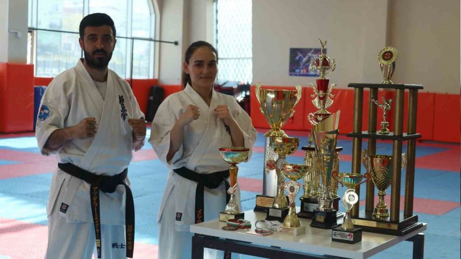 Antrenör eşi ile çalıştı, dünya üçüncüsü oldu